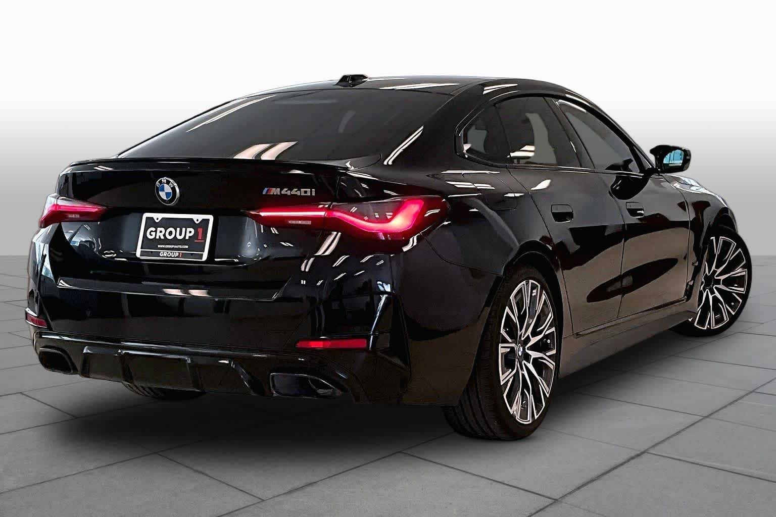 Used 2024 Black Sapphire Metallic BMW M440i image 12