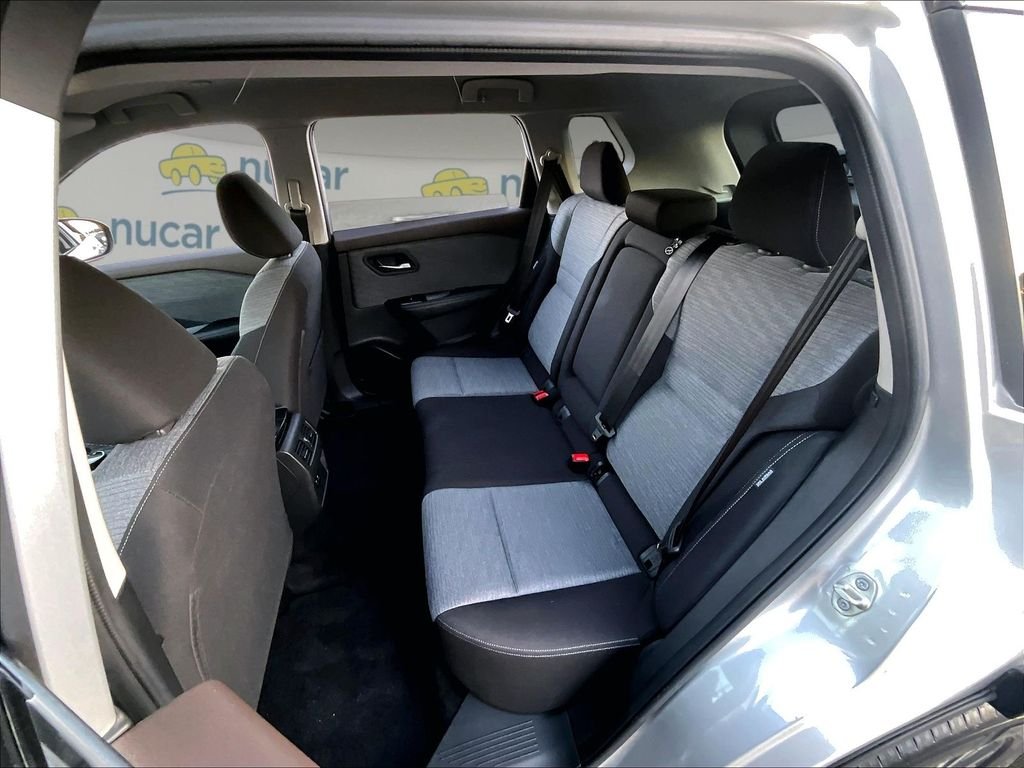 Used 2023 Silver Nissan SV image 15