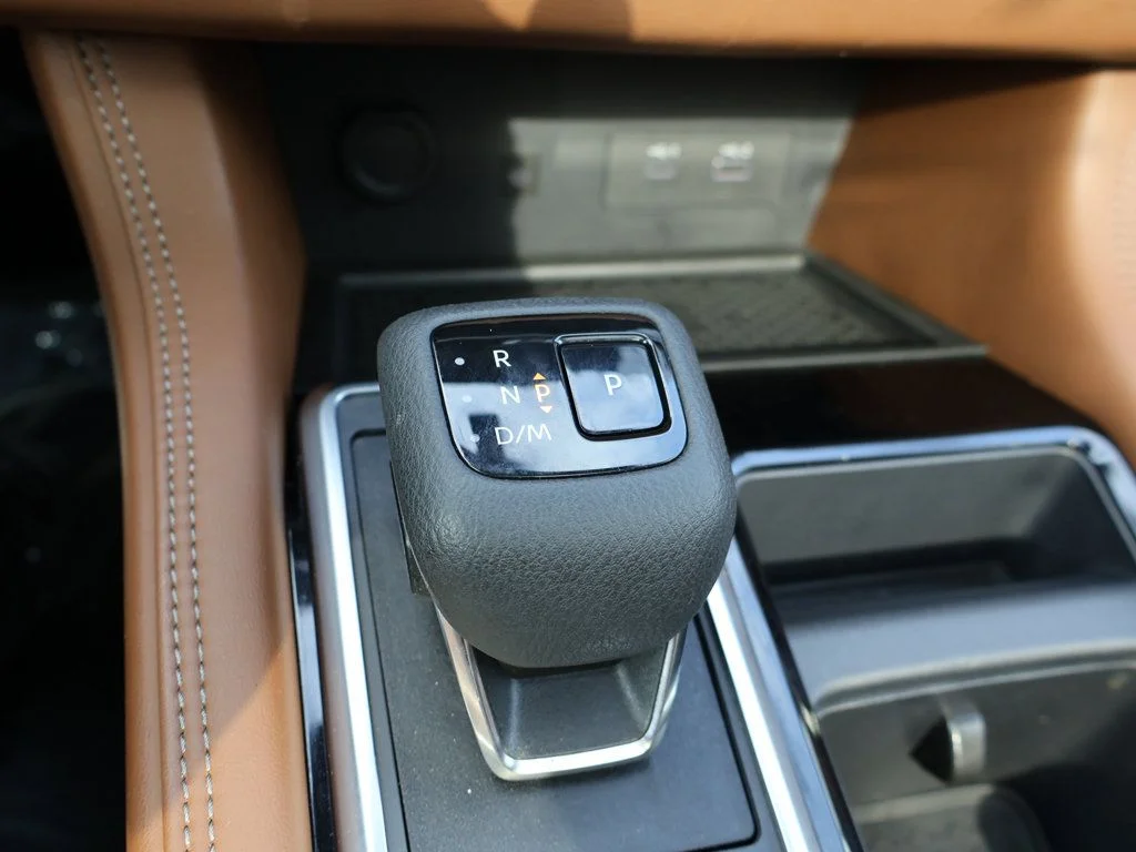 Used 2024 White Nissan Platinum image 56