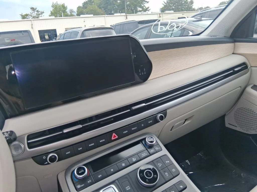 Used 2024 White Hyundai Limited image 12