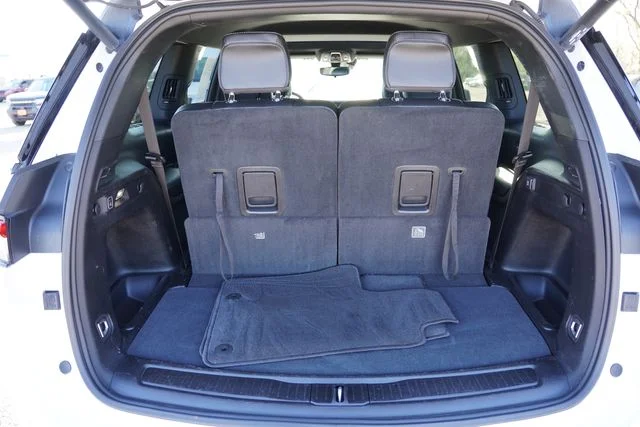 Used 2023 White Jeep Altitude image 23