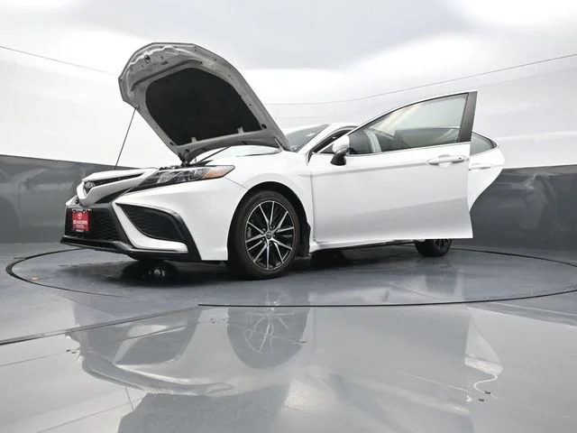 Used 2024 White Toyota SE image 40