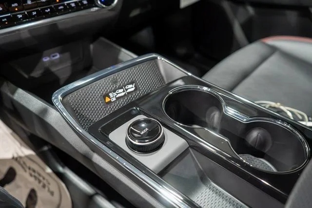 2027 Chevrolet Equinox RS - Photo 25