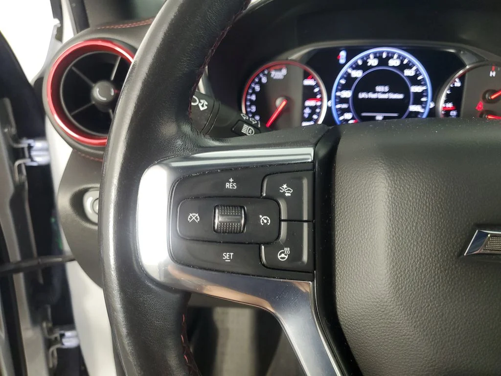Used 2021 Silver Chevrolet RS image 27