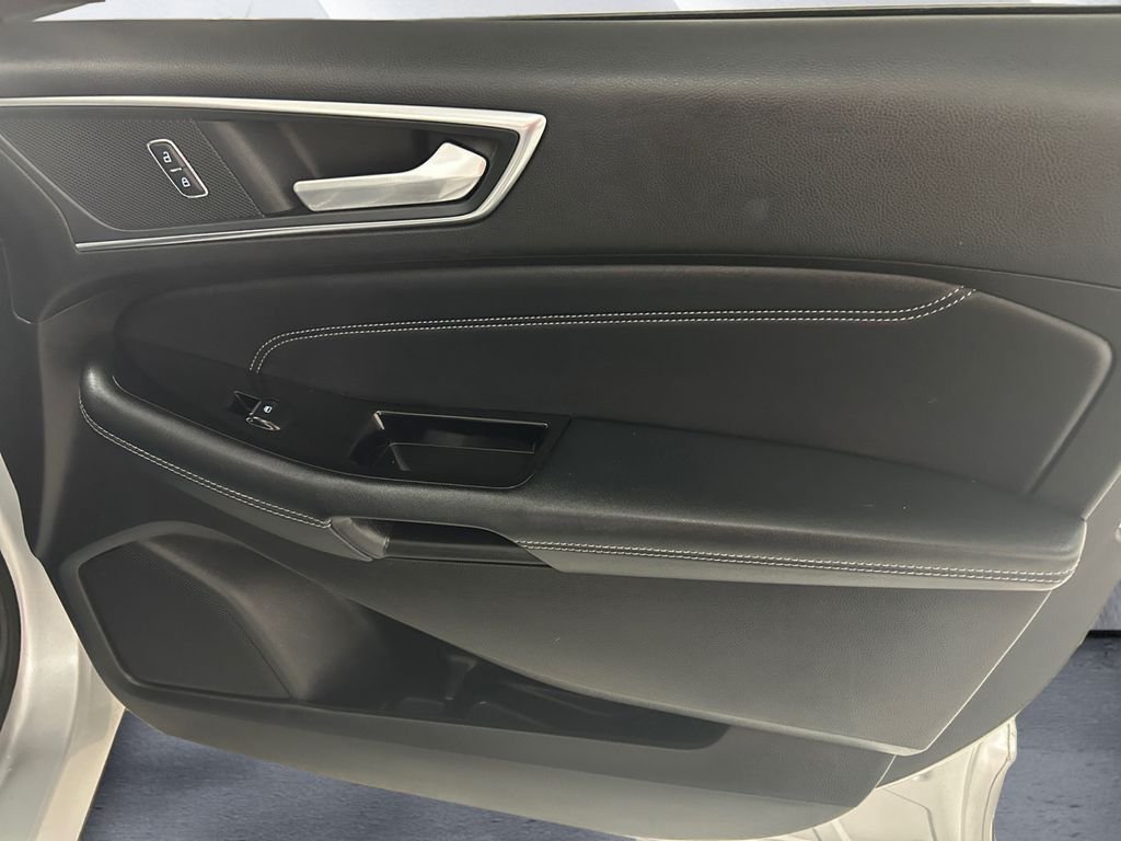 Used 2018 Silver Ford Titanium image 15