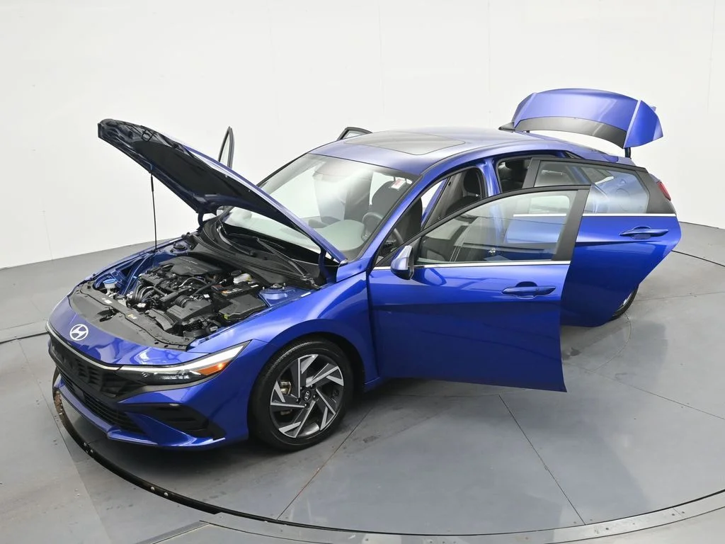 Used 2025 Blue Hyundai SEL Convenience image 38