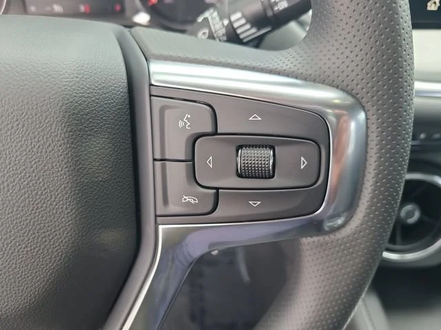 New 2026 Summit White Chevrolet 2LT image 27