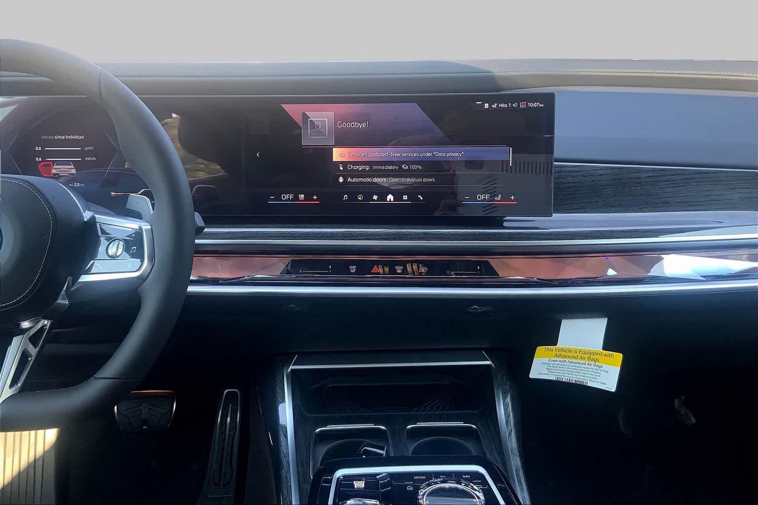 2026 BMW 7 Series 750e - Photo 6