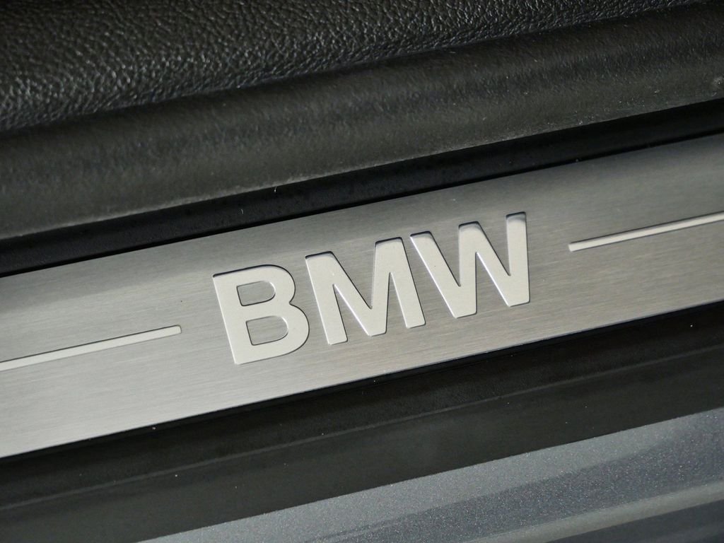 Used 2026 Skyscraper Grey Metallic BMW 330i xDrive image 24