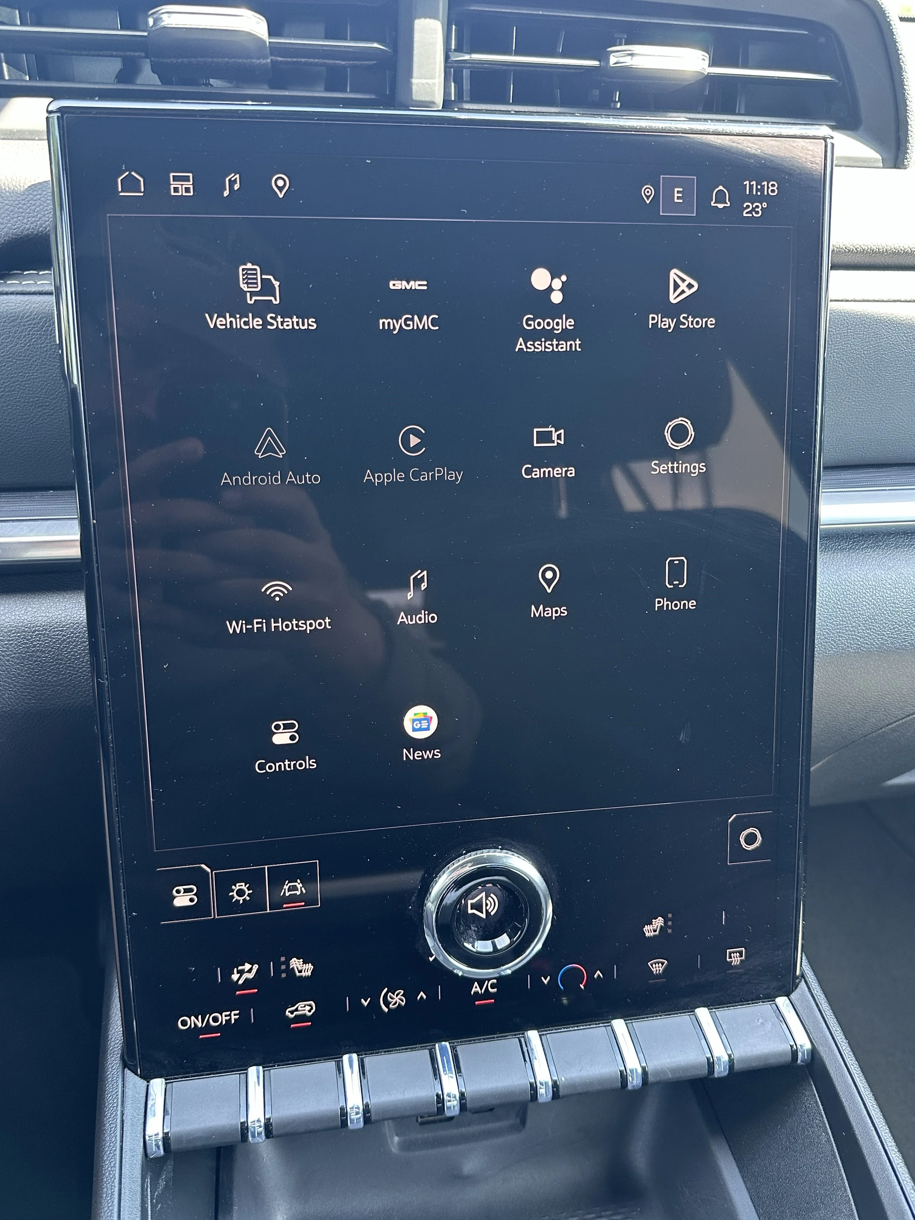Certified Used 2026  GMC AWD Elevation image 14