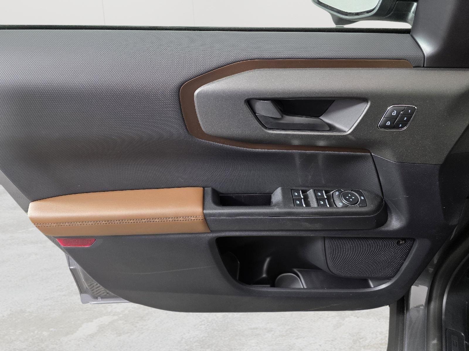 Used 2025 Carbonized Gray Metallic Ford Outer Banks image 15