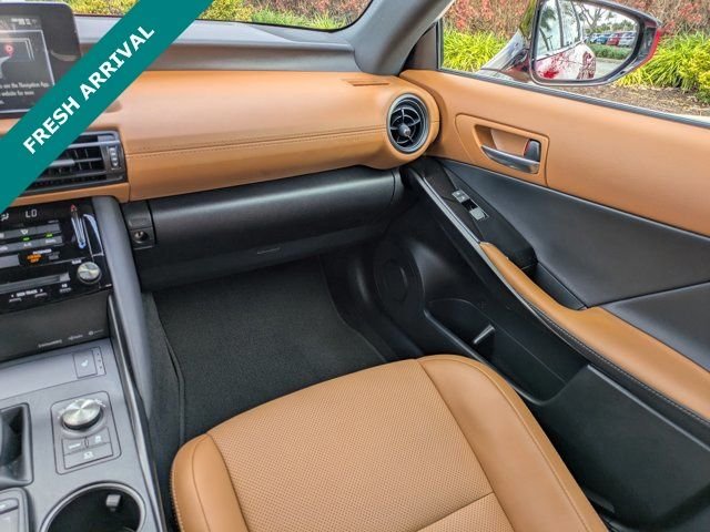 2025 Lexus IS 350 F SPORT DESIGN - Photo 16