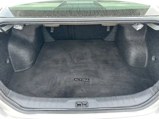 Used 2024 Silver Nissan 2.5 SV image 12