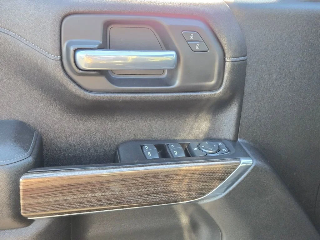 2020 Chevrolet Silverado 1500 LT - Photo 17