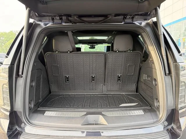 Used 2025 Gray Chevrolet High Country image 27