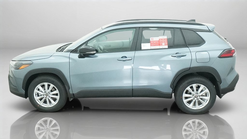 New 2026  Toyota LE image 2