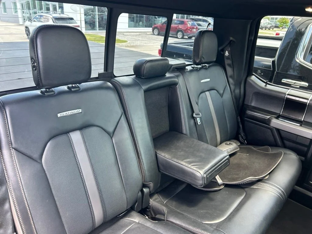 Used 2019 Black Metallic Ford Platinum image 51