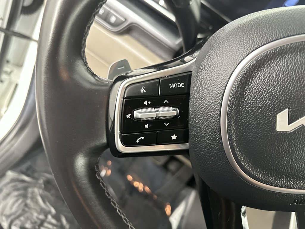 Certified Used 2026 White Kia LXS image 6