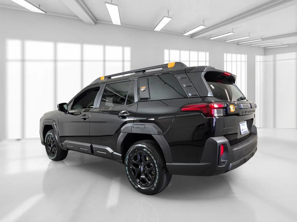 New 2026 CRYSTAL BLACK SILICA Subaru Wilderness image 4