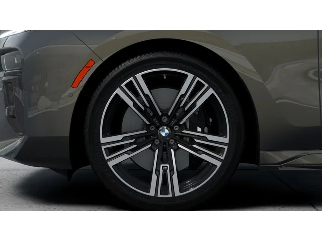 New 2026 Dravit Grey Metallic BMW 760i xDrive image 7