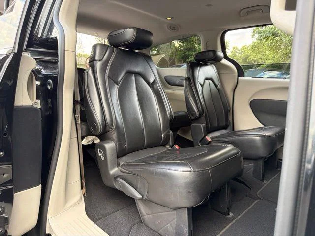 Used 2021 Black Chrysler LXI image 18