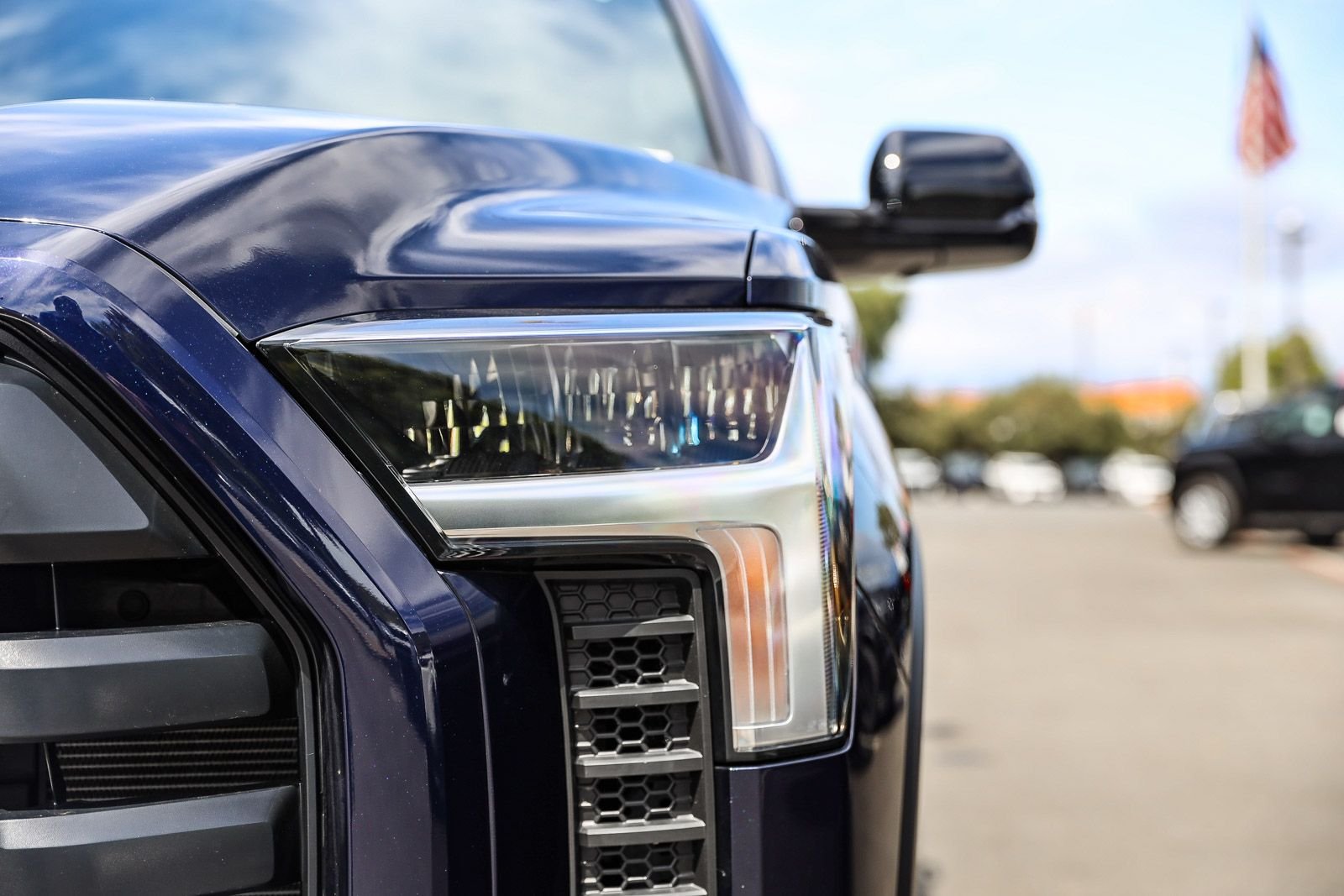 2025 Toyota Tundra Limited - Photo 10