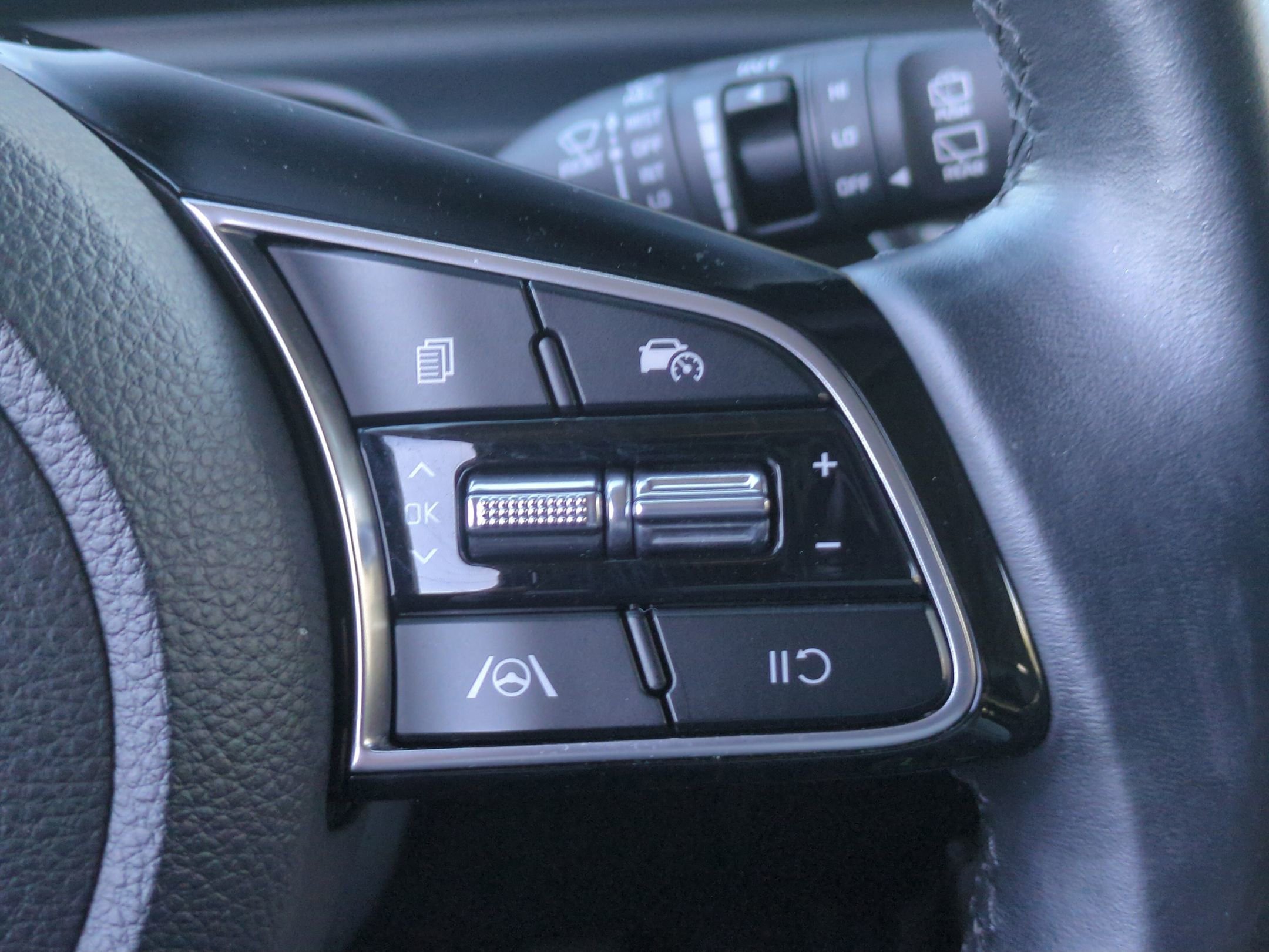 2025 Kia Seltos S - Photo 17