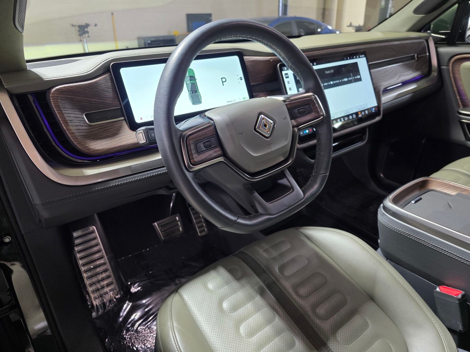 Used 2023 Forest Green Rivian Adventure image 25