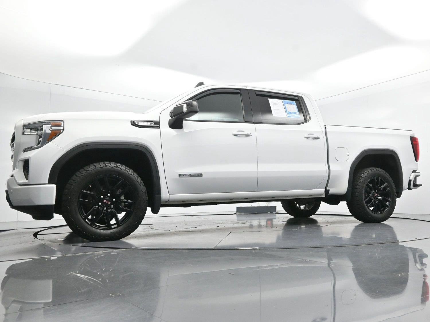 Used 2020 Summit White GMC Elevation image 46