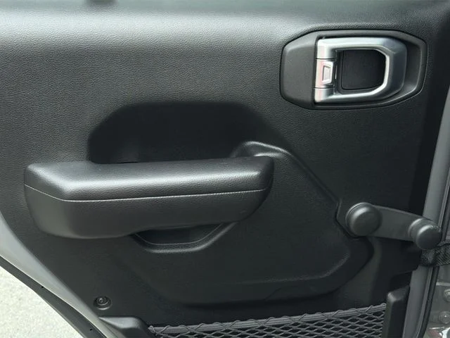 Used 2020 Gray Jeep Sport image 22