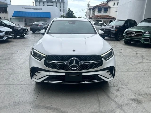 Used 2023 White Mercedes-Benz GLC 300 image 2