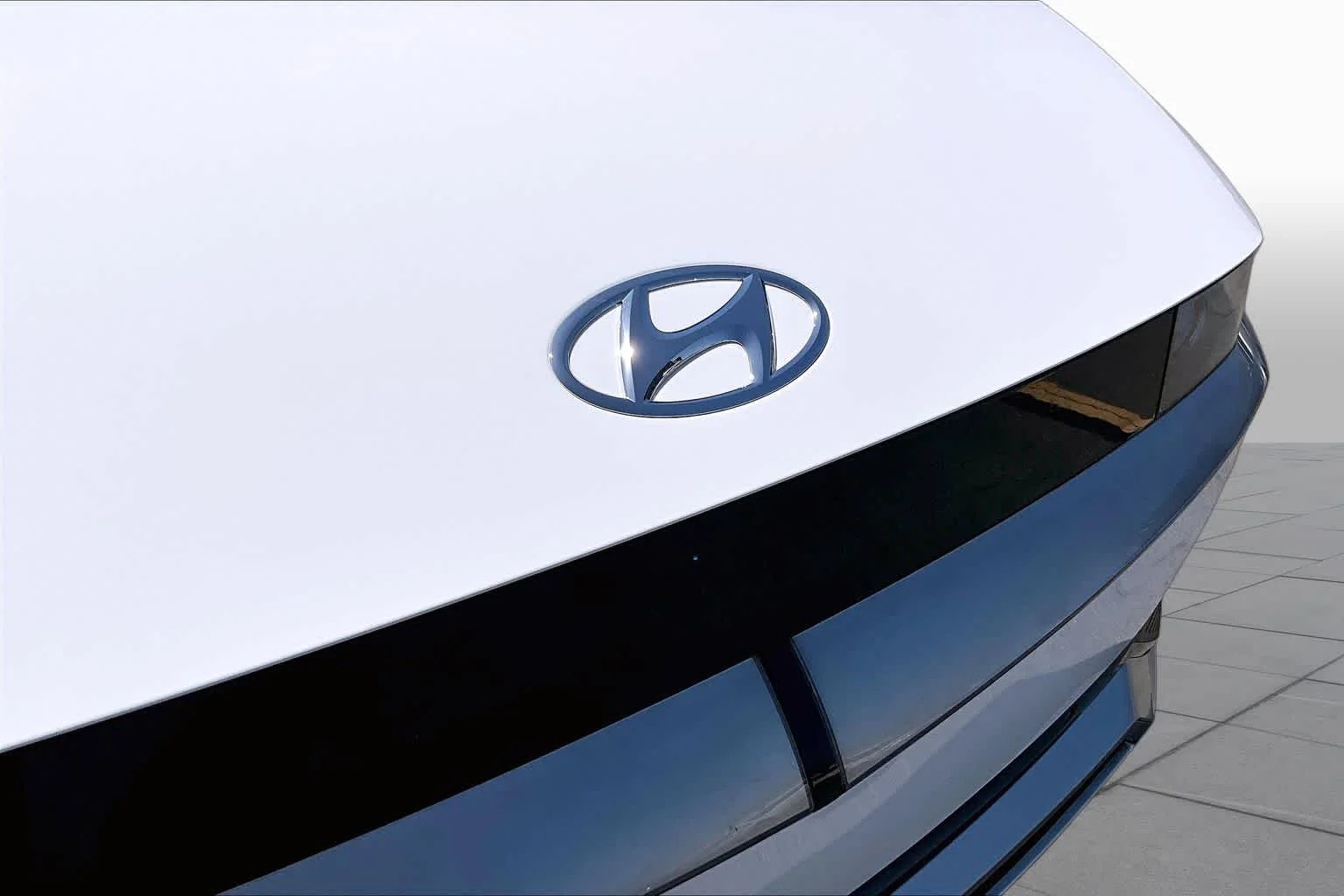 Used 2022 Atlas White Hyundai SEL image 29