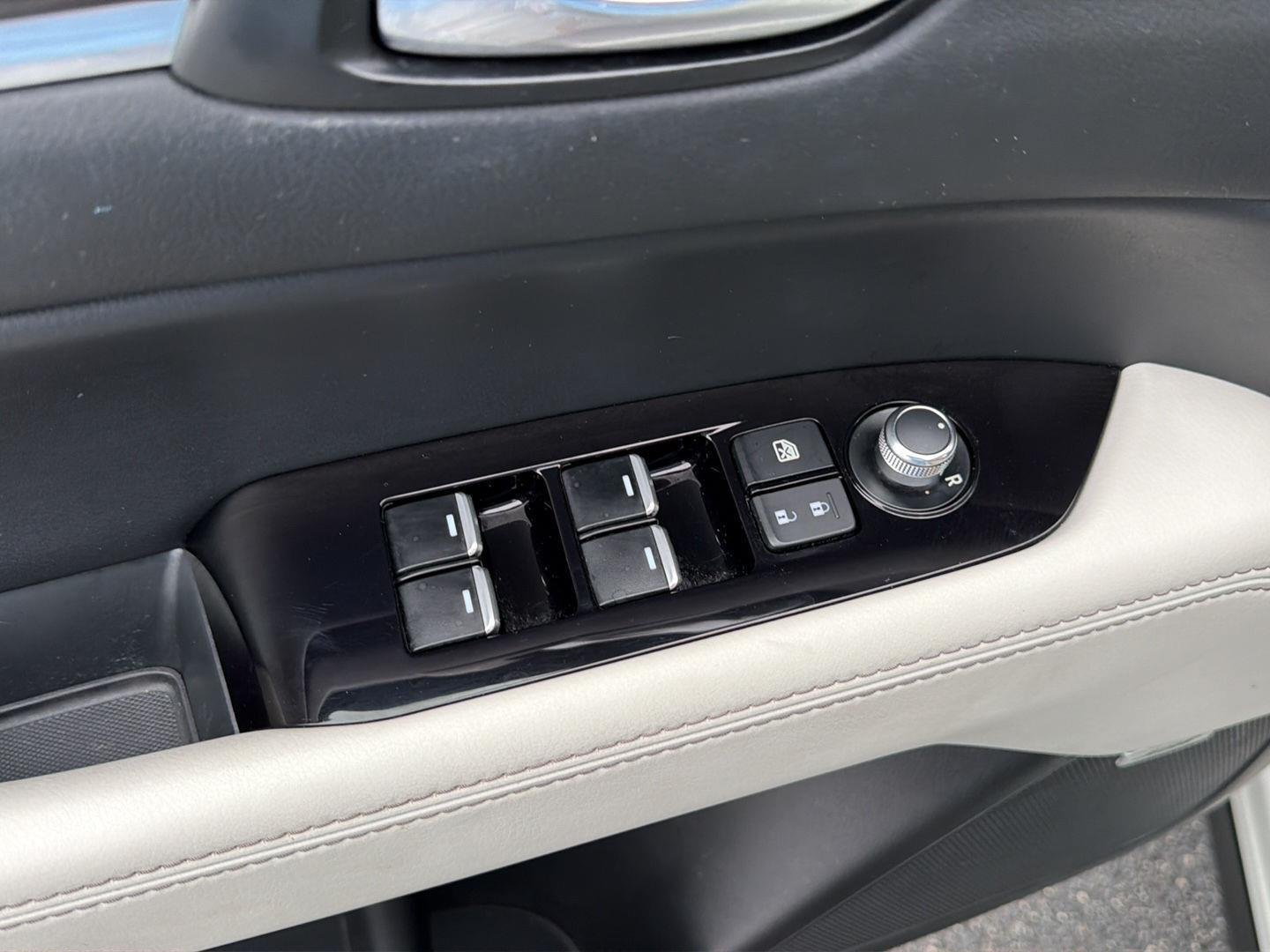 Used 2023 Rhodium White Metallic Mazda 2.5 S Premium Package image 33