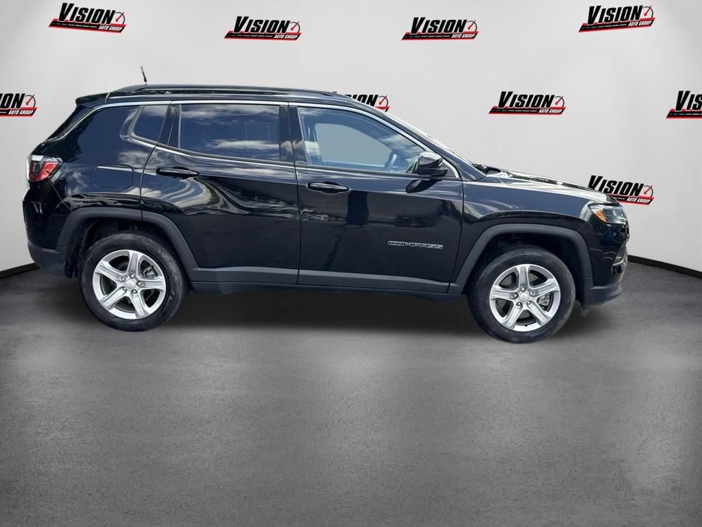 Used 2023 Black Jeep Latitude image 4