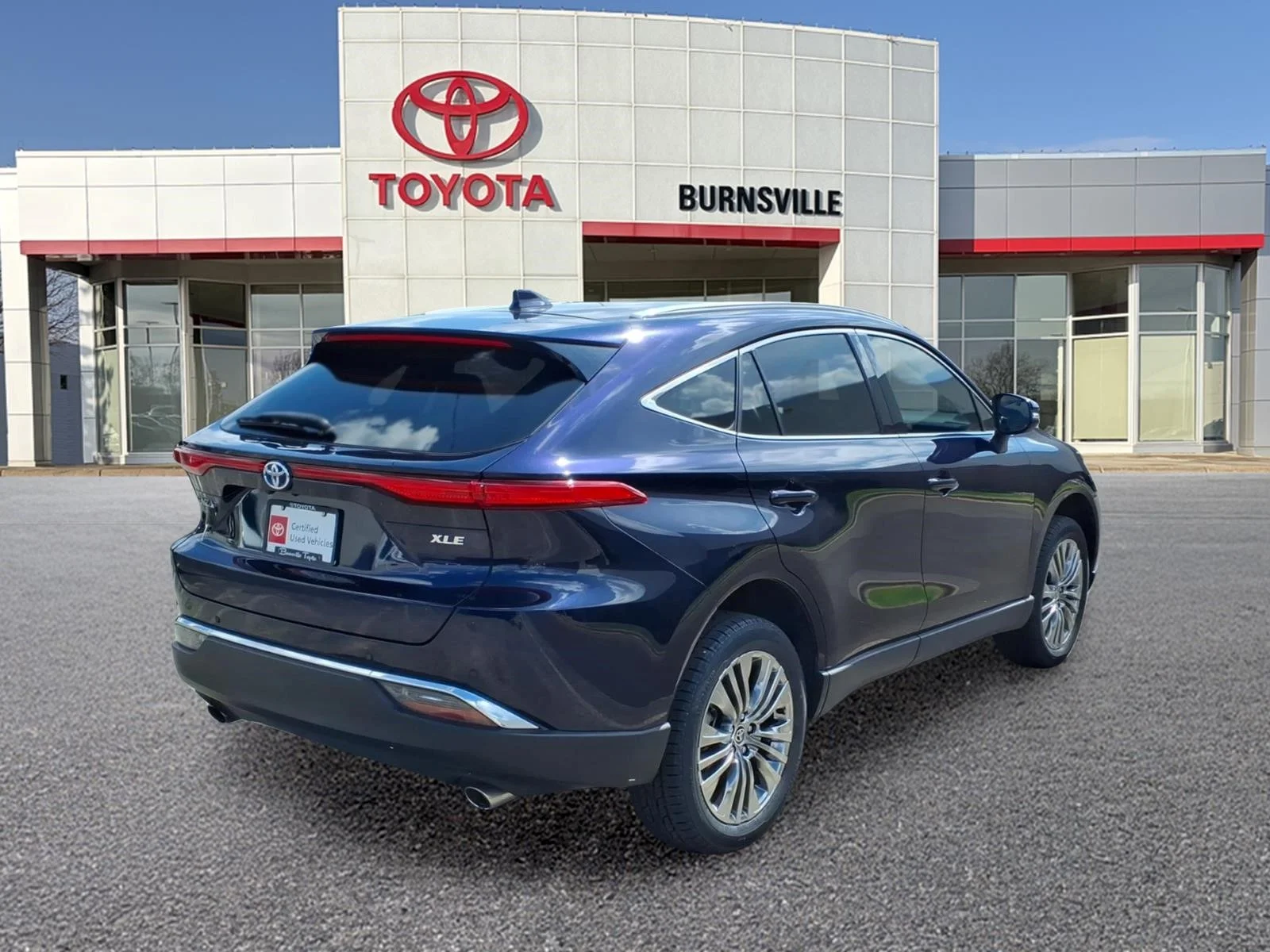 Certified Used 2024  Toyota XLE image 3