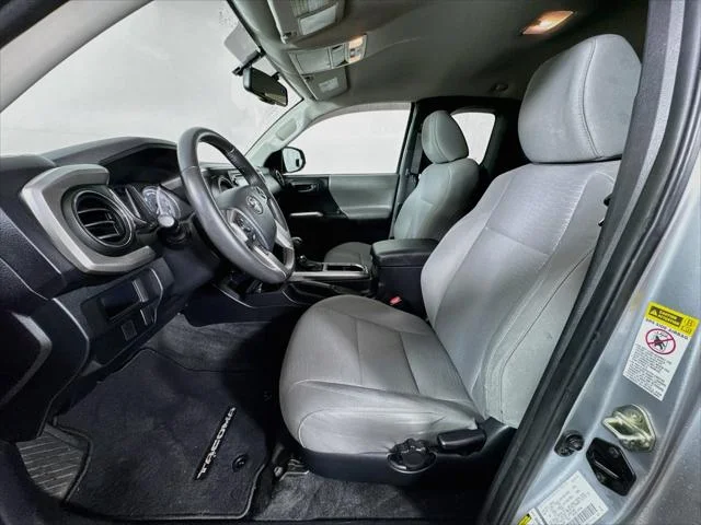 Certified Used 2017 SILVER ME Toyota  image 18