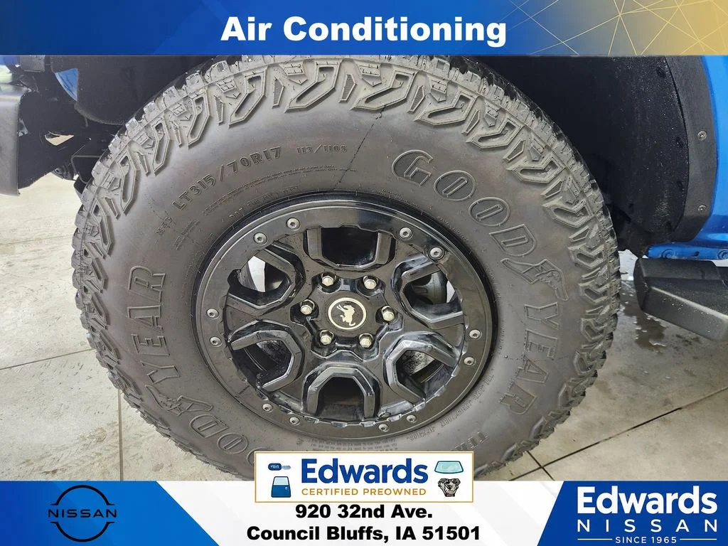 Used 2021 Blue Ford Wildtrak image 13