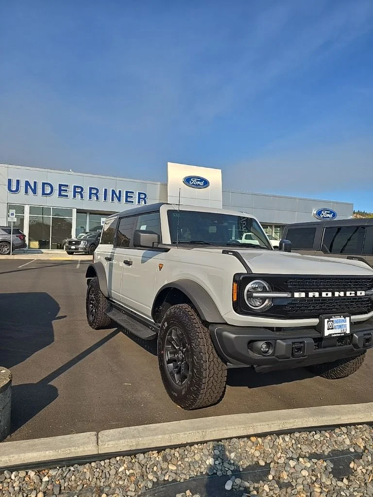 New 2026 Avalanche Gray Ford Badlands® image 1