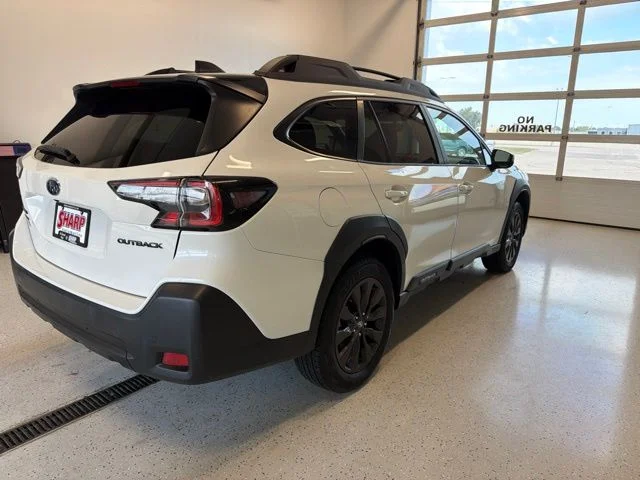 Used 2025 White Subaru Onyx Edition image 8