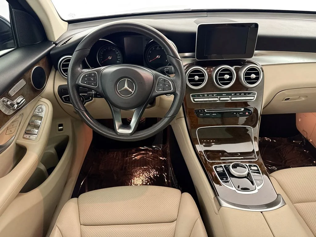Used 2018 Black Mercedes-Benz GLC 300 image 20