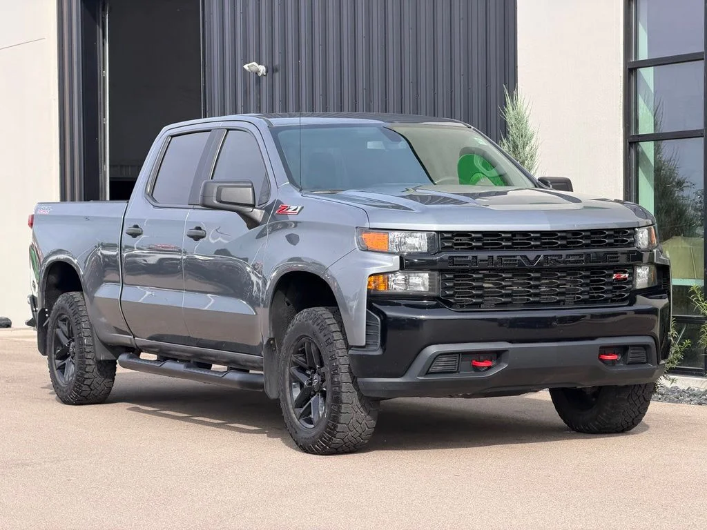 Used 2019 Gray Chevrolet Custom Trail Boss image 4