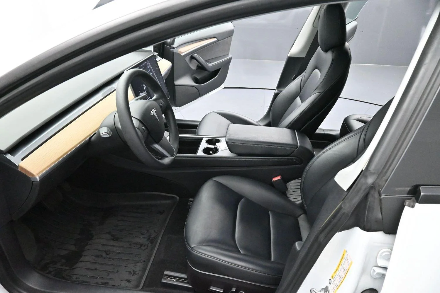Used 2021 Pearl White Multi-coat Tesla Standard Range Plus image 12