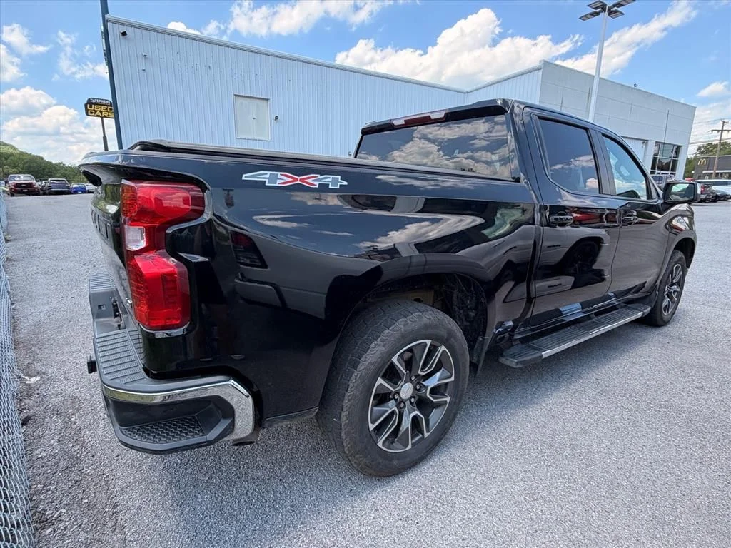 Used 2022 Black Chevrolet LT image 26