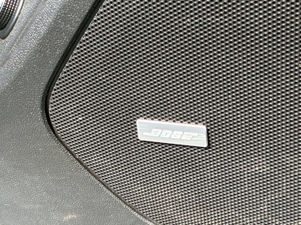 Used 2020 IRIDESCENT PEARL TRICOAT Chevrolet RS image 36