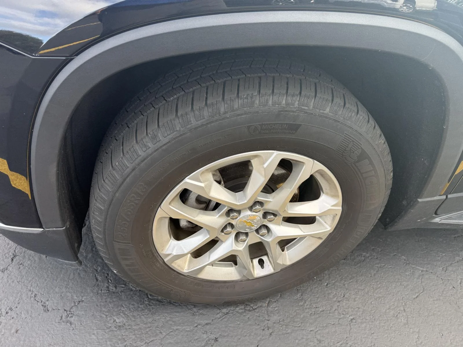 Used 2019 MOSAIC BLACK METALLIC Chevrolet LT Cloth image 4