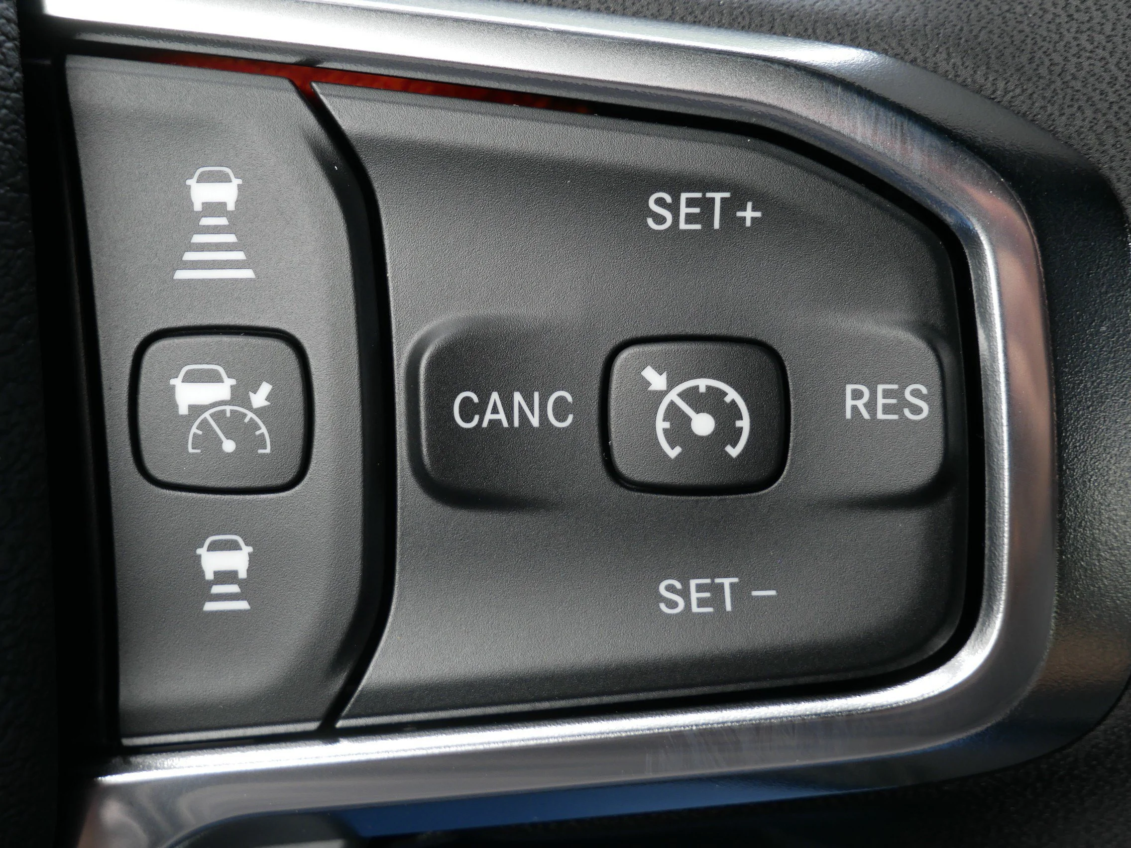 New 2026 Tank Exterior Paint RAM Laramie image 15
