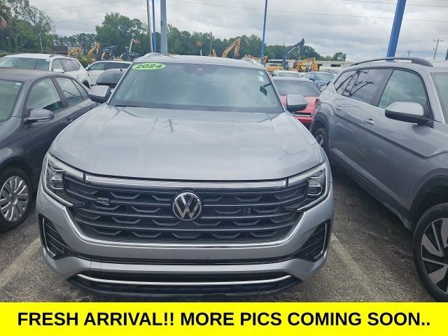 Used 2024 Silver Volkswagen 2.0T SEL R-Line image 1