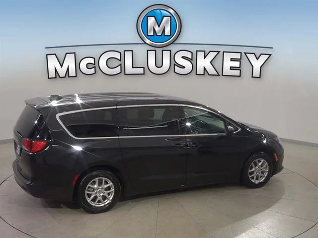 Used 2023 Black Chrysler LX image 4