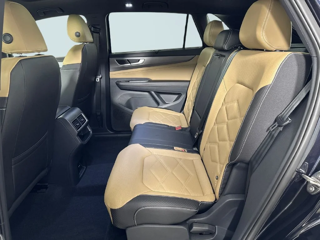 New 2026 Black Volkswagen SE w/Technology image 12