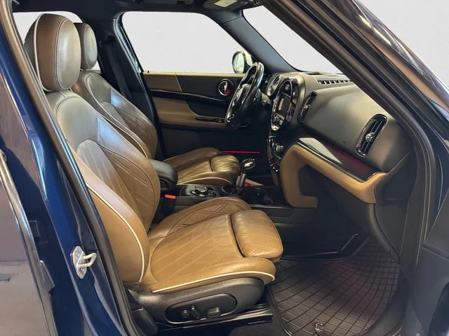 Used 2019 Blue MINI Iconic image 16